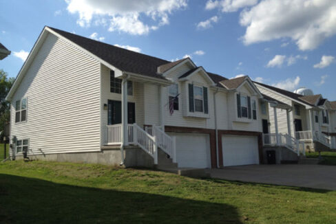 Duplexes for rent on North Woodbine Rd, St Joseph, Missouri